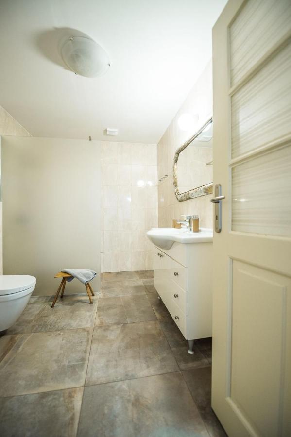 Apartman Ve Dvore Ratiskovice Екстер'єр фото